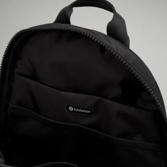 Lululemon Backpack - Picture 3 of 8